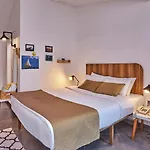 Maya Bistro & Hotel 4*