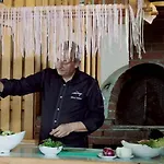 Hotel Maya Bistro & 4*