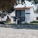 Maya Bistro & מלון 4*
