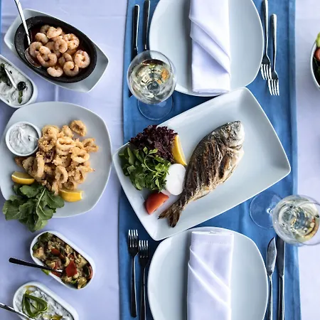 Maya Bistro Hotel&beach Hotel 4*