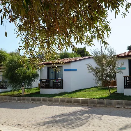 Maya Bistro Hotel&beach 4*
