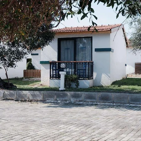 Maya Bistro & Hotel 4*