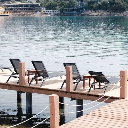 Maya Bistro Hotel&beach 4*
