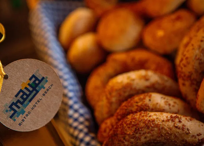 Hotel Maya Bistro & 4*