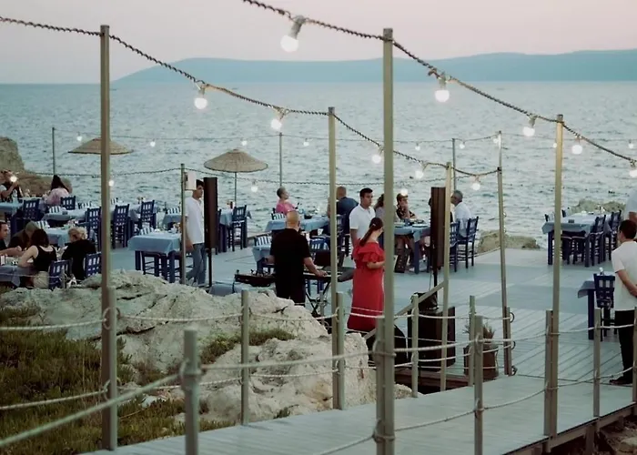 Maya Bistro & Hotel 4*