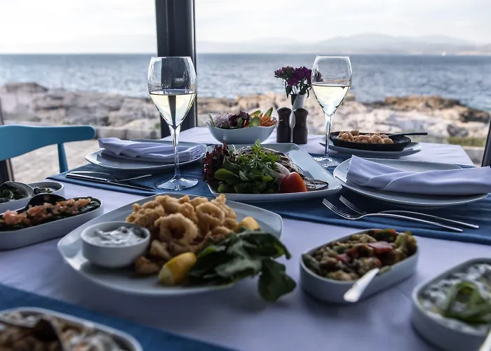 Hotel Maya Bistro & Siğacık
