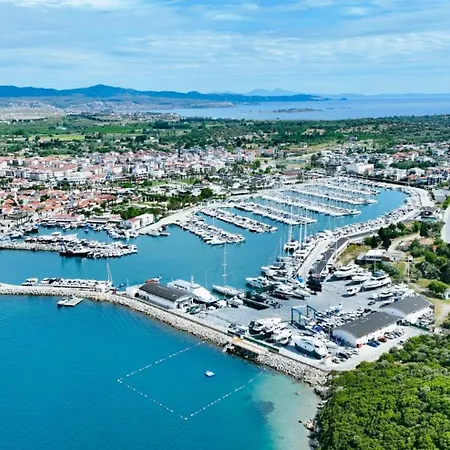 Maya Bistro & Hotell