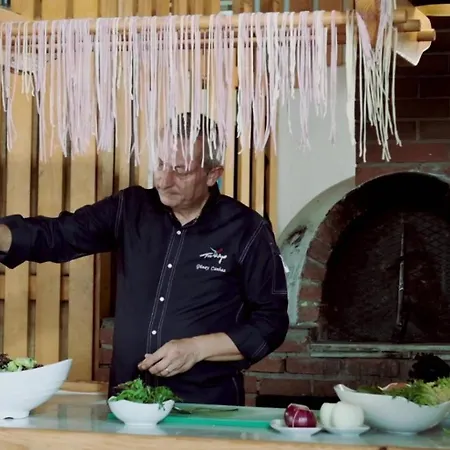 Hotell Maya Bistro & 4*