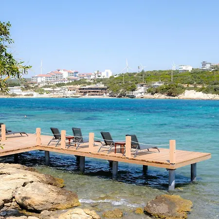 Maya Bistro Hotel&beach 4*