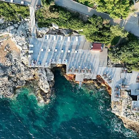 Hotell Maya Bistro &