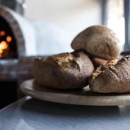 Hotell Maya Bistro &