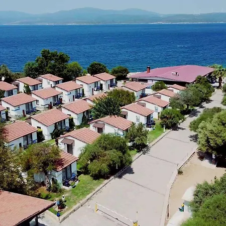 Maya Bistro & ホテル