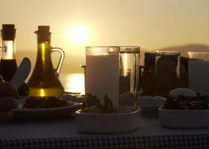 מלון Maya Bistro & 4*