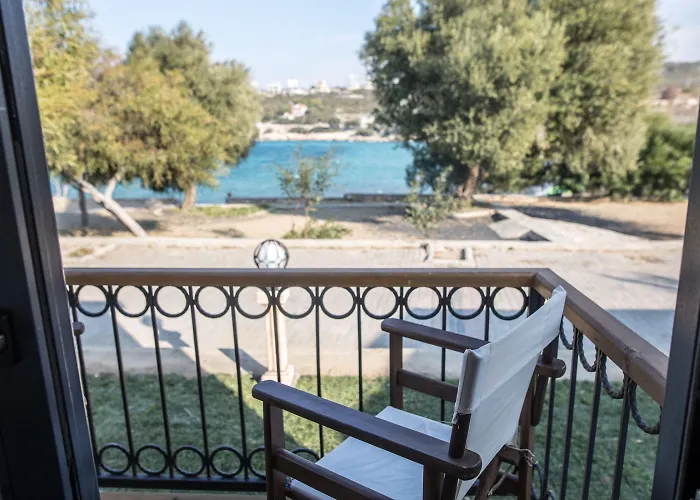 מלון Maya Bistro &