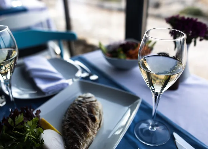 Otel Maya Bistro & Siğacık