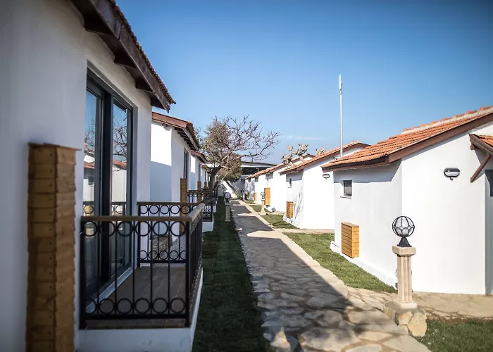 Maya Bistro & Hotel 4*