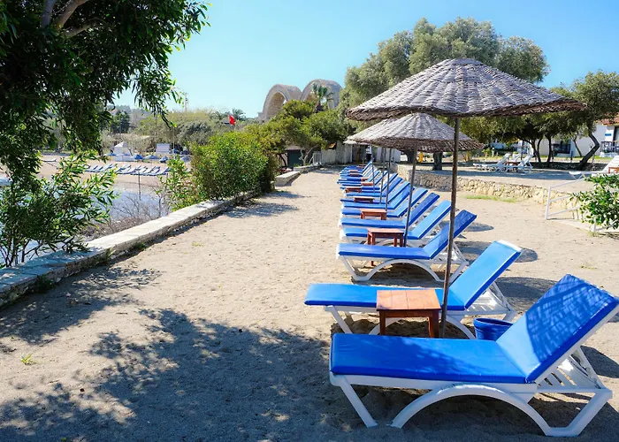 מלון Maya Bistro &